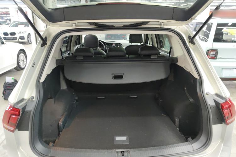 Used Volkswagen Tiguan L 2021 330TSI Automatic Two-Wheel Drive Smart Edition Trunk