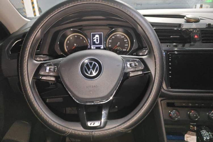 Used Volkswagen Tiguan L 2021 330TSI Automatic Two-Wheel Drive Comfort Edition Steering Wheel