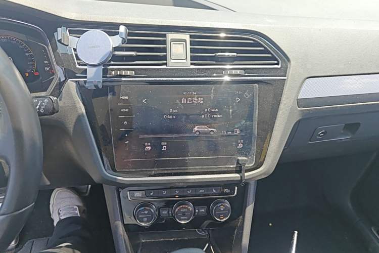 Used Volkswagen Tiguan L 2021 330TSI Automatic Two-Wheel Drive R-Line Enhanced Edition Audio And AC Panel