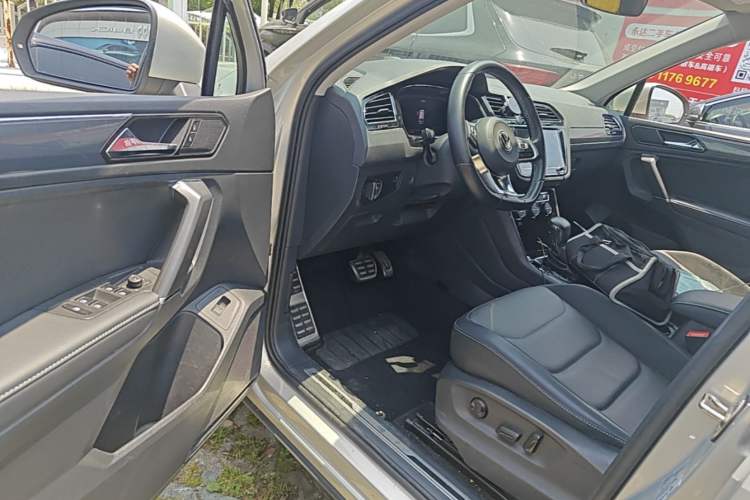 Used Volkswagen Tiguan L 2021 330TSI Automatic Two-Wheel Drive R-Line Enhanced Edition Driver Seat