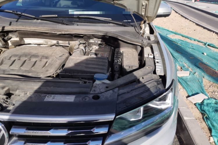 Used Volkswagen Tiguan L 2021 330TSI Automatic Two-Wheel Drive R-Line Enhanced Edition Engine Bay Left