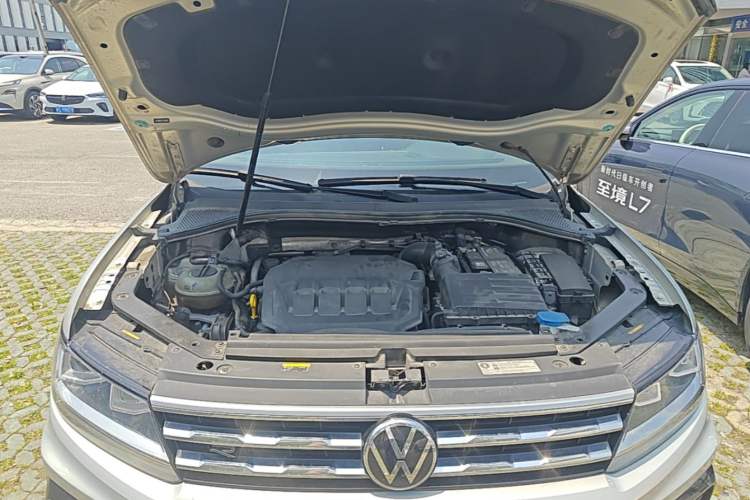 Used Volkswagen Tiguan L 2021 330TSI Automatic Two-Wheel Drive R-Line Enhanced Edition Engine Bay