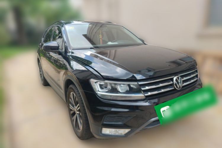 Used Volkswagen Tiguan L 2021 280TSI Automatic Two-Wheel Drive Smart Edition Front Right 45 Deg