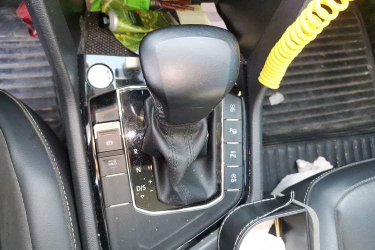 Used Volkswagen Tiguan L 2021 330TSI Automatic Two-Wheel Drive R-Line Enhanced Edition Gear Lever
