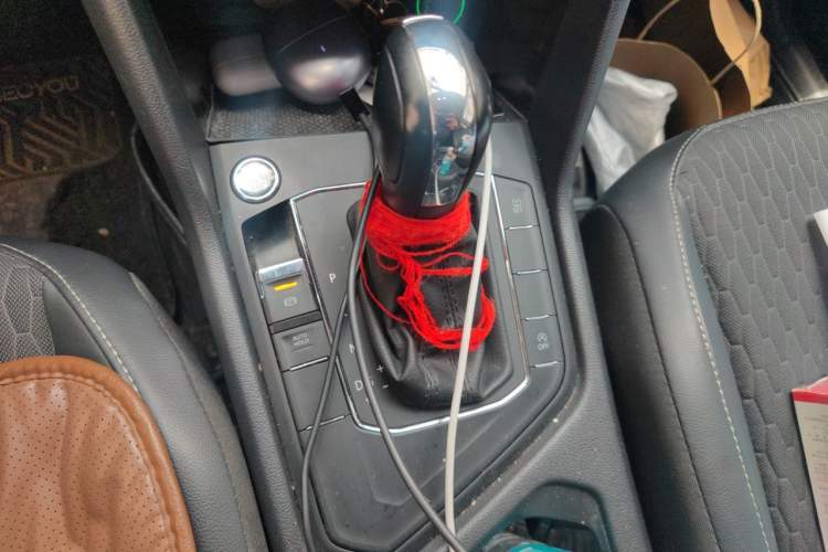 Used Volkswagen Tiguan L 2021 280TSI Automatic Two-Wheel Drive Smart Edition Gear Lever