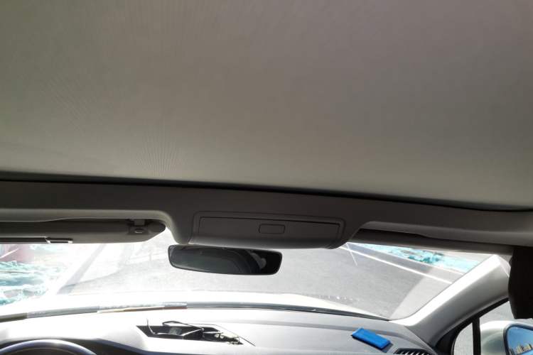 Used Volkswagen Tiguan L 2021 330TSI Automatic Two-Wheel Drive R-Line Enhanced Edition Headliner
