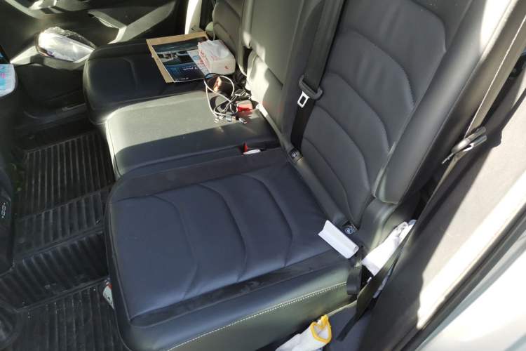 Used Volkswagen Tiguan L 2021 330TSI Automatic Two-Wheel Drive R-Line Enhanced Edition Left Rear Seat