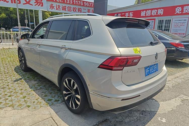 Used Volkswagen Tiguan L 2021 330TSI Automatic Two-Wheel Drive R-Line Enhanced Edition Rear Left 45 Deg