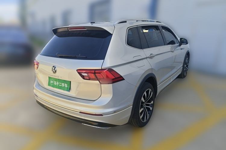 Used Volkswagen Tiguan L 2021 330TSI Automatic Two-Wheel Drive R-Line Enhanced Edition Rear Right 45 Deg
