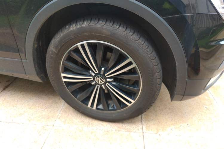 Used Volkswagen Tiguan L 2021 280TSI Automatic Two-Wheel Drive Smart Edition Right Front Wheel Hub