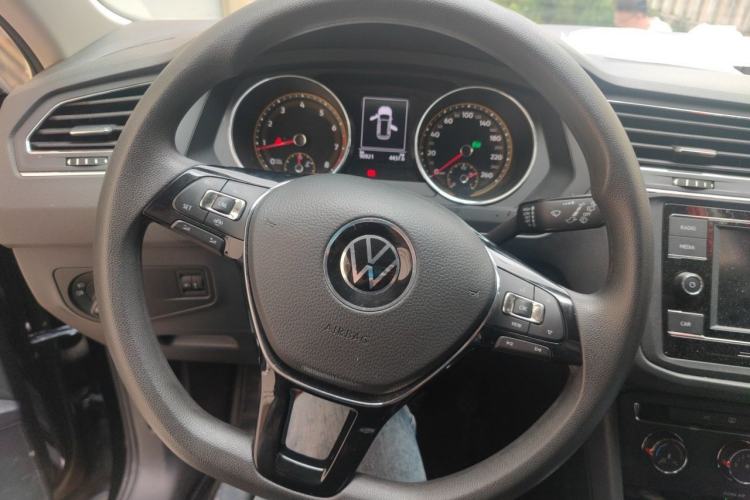 Used Volkswagen Tiguan L 2021 280TSI Automatic Two-Wheel Drive Smart Edition Steering Wheel