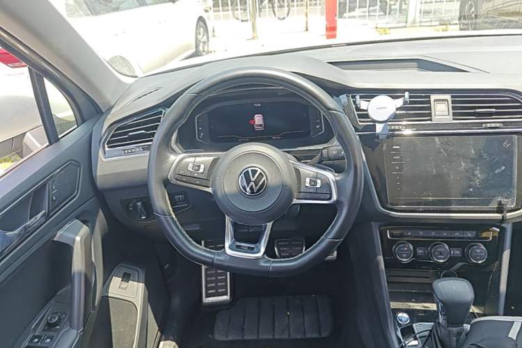 Used Volkswagen Tiguan L 2021 330TSI Automatic Two-Wheel Drive R-Line Enhanced Edition Steering Wheel