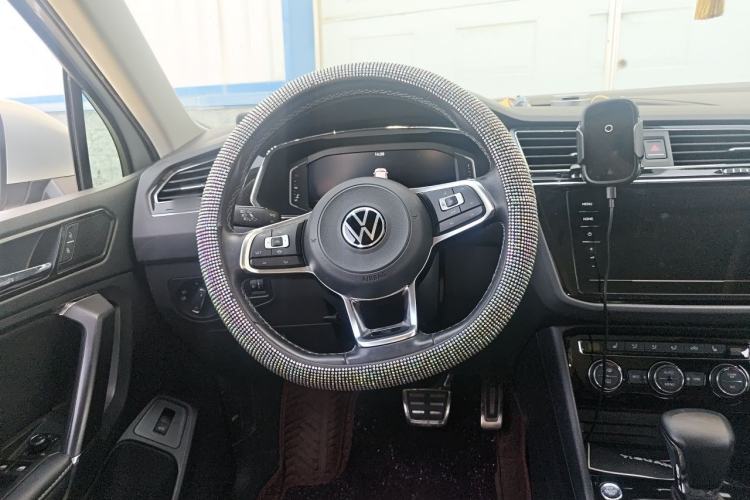 Used Volkswagen Tiguan L 2021 330TSI Automatic Two-Wheel Drive R-Line Enhanced Edition Steering Wheel