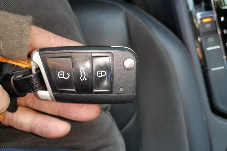 Used Volkswagen Tiguan L 2021 330TSI Automatic Two-Wheel Drive R-Line Enhanced Edition Vehicle Key
