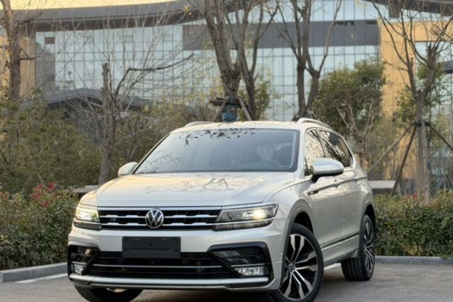Volkswagen Tiguan L 2021 330TSI Automatic Two-Wheel Drive R-Line Flagship Edition usado