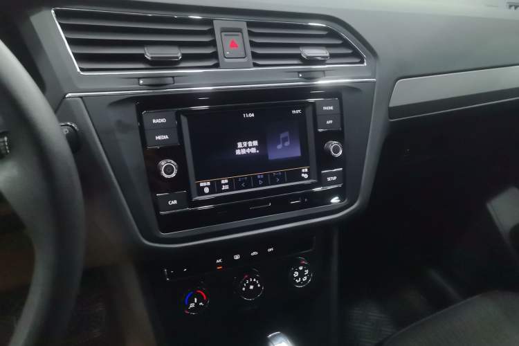 Used Volkswagen Tiguan L 2021 280TSI Automatic Two-Wheel Drive Comfort Edition – Low-Trim Version Audio And AC Panel