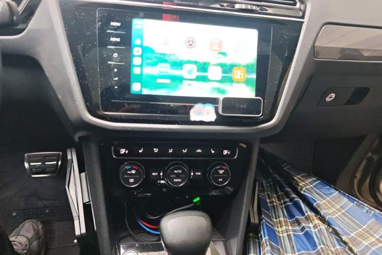 Used Volkswagen Tiguan L 2021 330TSI Automatic Two-Wheel Drive R-Line Flagship Edition Audio And AC Panel