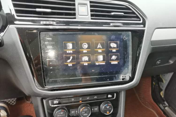 Used Volkswagen Tiguan L 2021 330TSI Automatic Two-Wheel Drive Smart Edition Audio And AC Panel