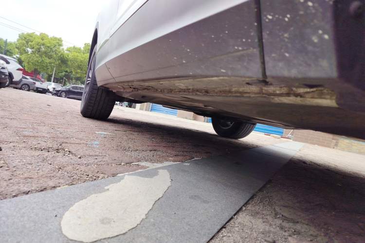 Used Volkswagen Tiguan L 2021 330TSI Automatic Two-Wheel Drive Smart Edition Chassis Front Right