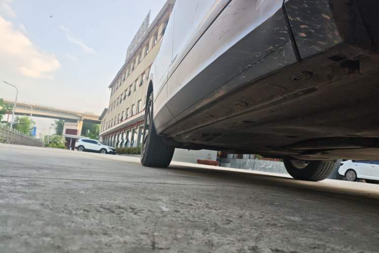 Used Volkswagen Tiguan L 2021 280TSI Automatic Two-Wheel Drive Smart Edition Chassis Front Right