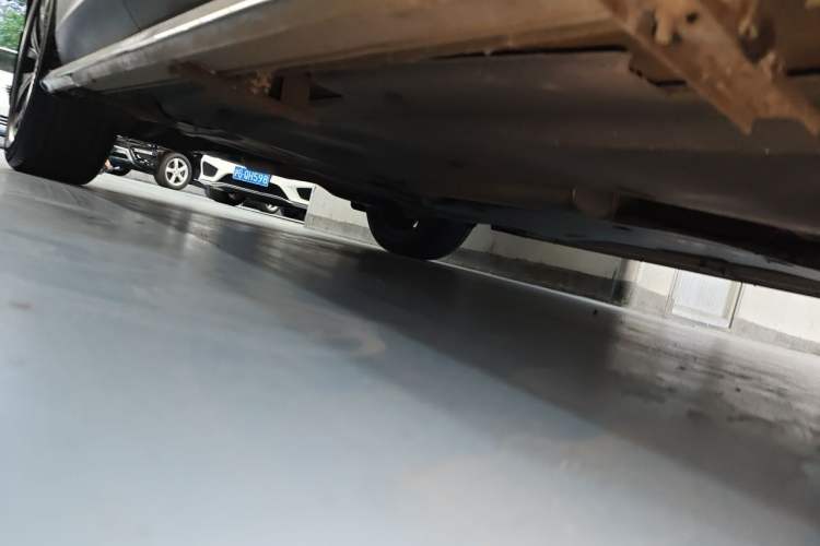Used Volkswagen Tiguan L 2021 330TSI Automatic Two-Wheel Drive Smart Edition Chassis Front Right