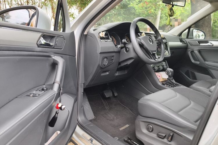 Used Volkswagen Tiguan L 2021 330TSI Automatic Two-Wheel Drive Smart Edition Driver Seat