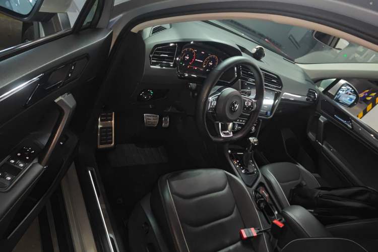 Used Volkswagen Tiguan L 2021 330TSI Automatic Two-Wheel Drive R-Line Flagship Edition Driver Seat