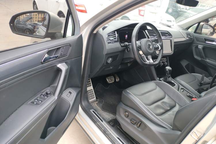 Used Volkswagen Tiguan L 2021 330TSI Automatic Two-Wheel Drive R-Line Flagship Edition Driver Seat