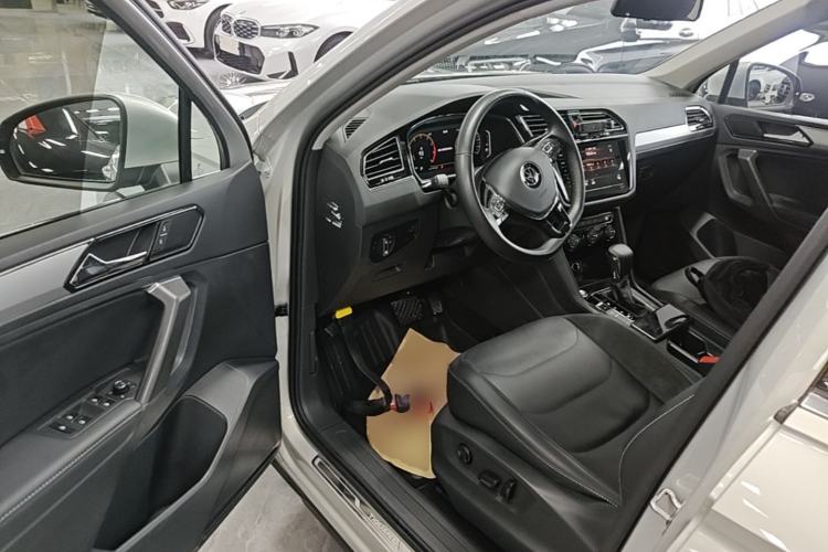 Used Volkswagen Tiguan L 2021 330TSI Automatic Two-Wheel Drive Smart Edition Driver Seat