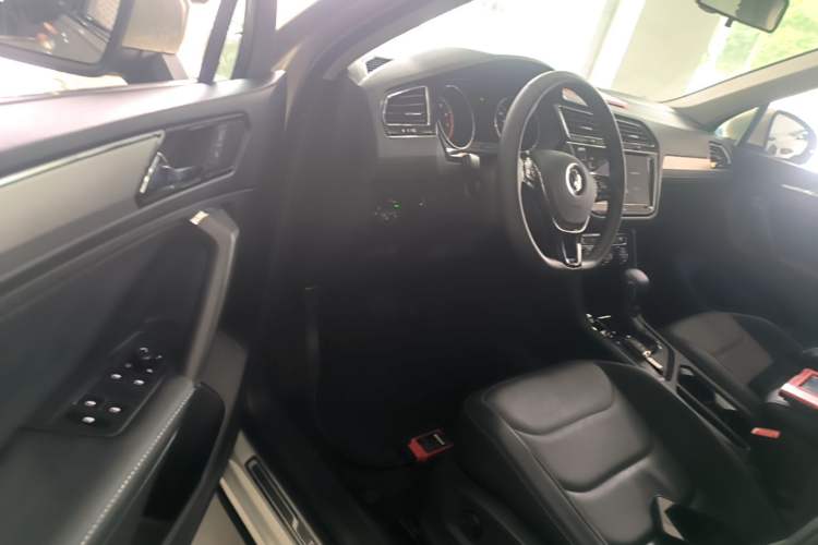 Used Volkswagen Tiguan L 2021 330TSI Automatic Two-Wheel Drive Smart Edition Driver Seat