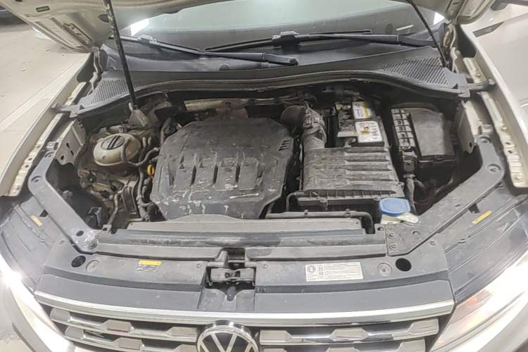 Used Volkswagen Tiguan L 2021 330TSI Automatic Two-Wheel Drive R-Line Enhanced Edition Engine Bay