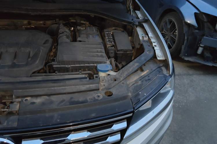 Used Volkswagen Tiguan L 2021 330TSI Automatic Two-Wheel Drive Smart Edition Engine Bay Left