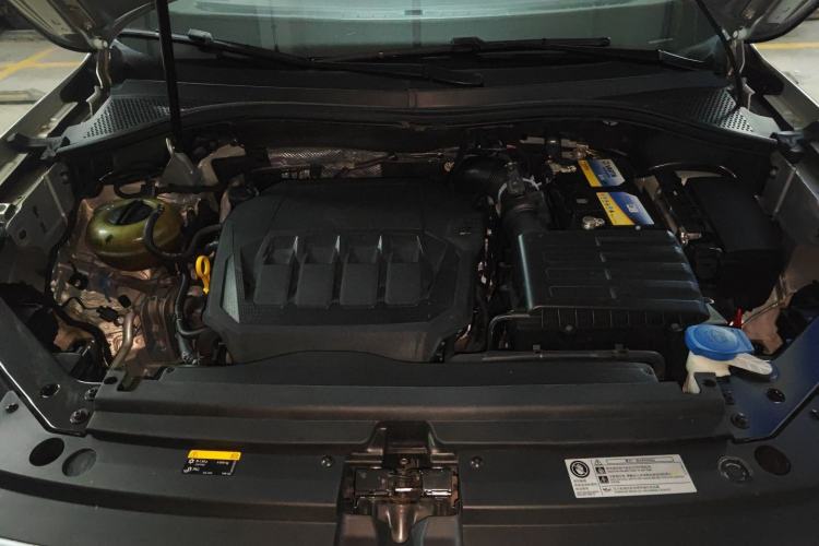 Used Volkswagen Tiguan L 2021 330TSI Automatic Two-Wheel Drive R-Line Flagship Edition Engine Bay