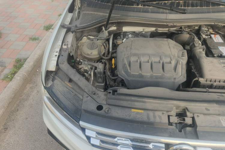 Used Volkswagen Tiguan L 2021 330TSI Automatic Two-Wheel Drive R-Line Enhanced Edition Engine Bay Right