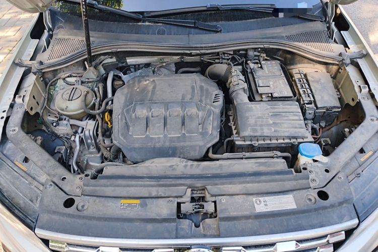 Used Volkswagen Tiguan L 2021 330TSI Automatic Two-Wheel Drive R-Line Enhanced Edition Engine Bay