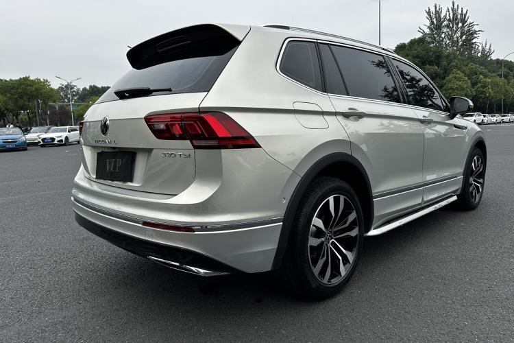Used Volkswagen Tiguan L 2021 330TSI Automatic Two-Wheel Drive R-Line Enhanced Edition Exterior 3