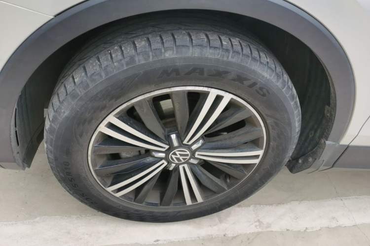Used Volkswagen Tiguan L 2021 330TSI Automatic Two-Wheel Drive Smart Edition Exterior 4