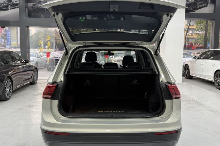 Used Volkswagen Tiguan L 2021 330TSI Automatic Two-Wheel Drive Comfort Edition Exterior 6