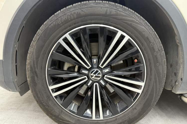 Used Volkswagen Tiguan L 2021 330TSI Automatic Two-Wheel Drive Comfort Edition Exterior 7