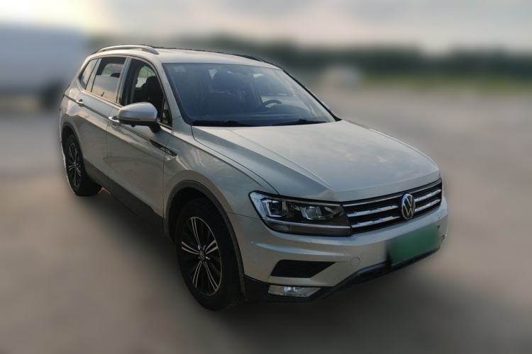 Used Volkswagen Tiguan L 2021 280TSI Automatic Two-Wheel Drive Smart Edition Front Right 45 Deg