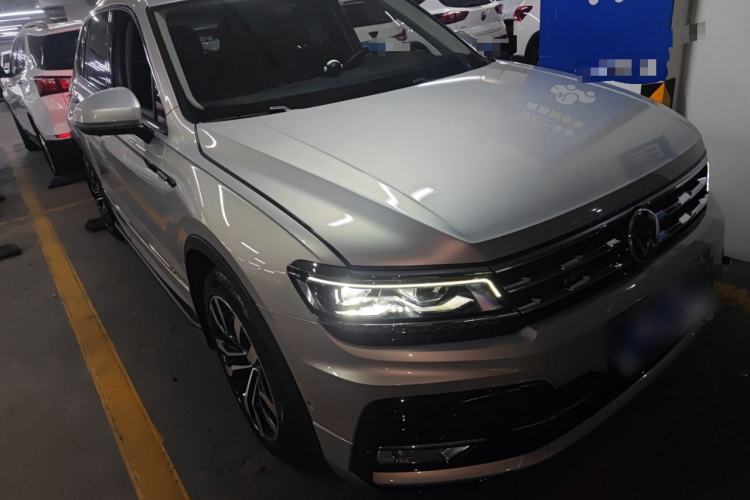 Used Volkswagen Tiguan L 2021 330TSI Automatic Two-Wheel Drive R-Line Flagship Edition Front Right 45 Deg