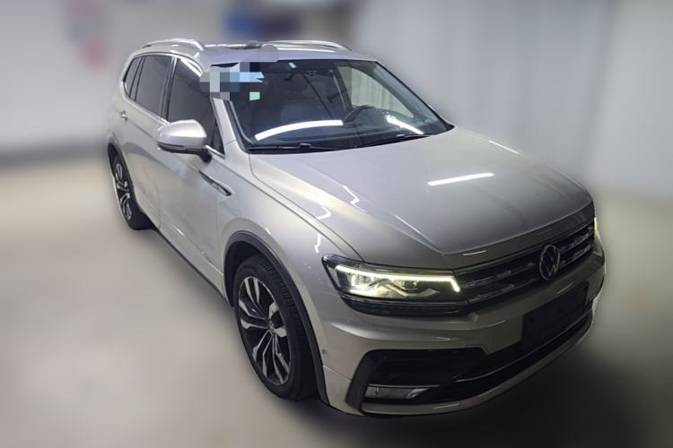 Used Volkswagen Tiguan L 2021 330TSI Automatic Two-Wheel Drive R-Line Enhanced Edition Front Right 45 Deg