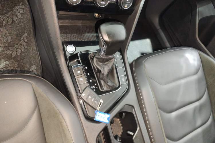 Used Volkswagen Tiguan L 2021 330TSI Automatic Two-Wheel Drive Smart Edition Gear Lever