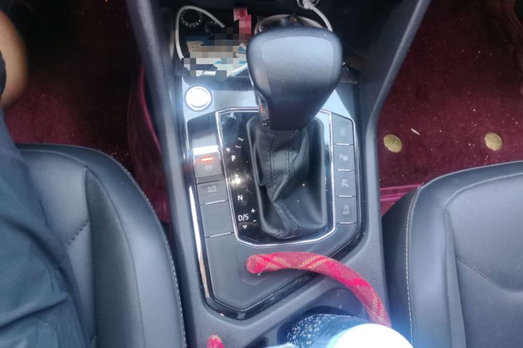 Used Volkswagen Tiguan L 2021 330TSI Automatic Two-Wheel Drive R-Line Enhanced Edition Gear Lever