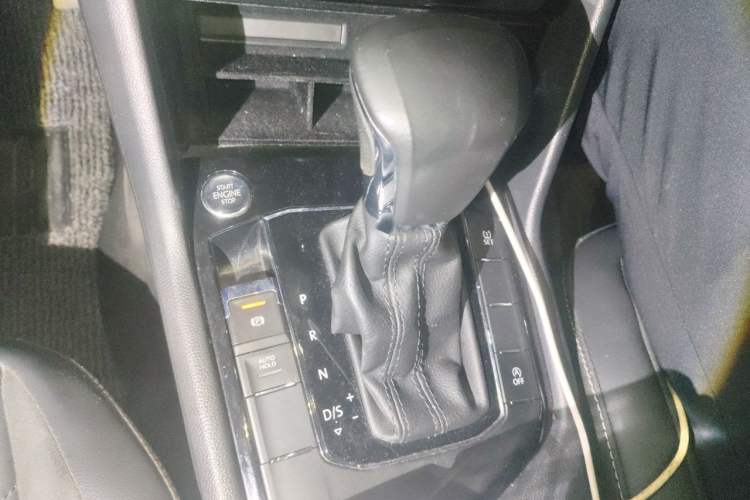 Used Volkswagen Tiguan L 2021 330TSI Automatic Two-Wheel Drive Smart Edition Gear Lever