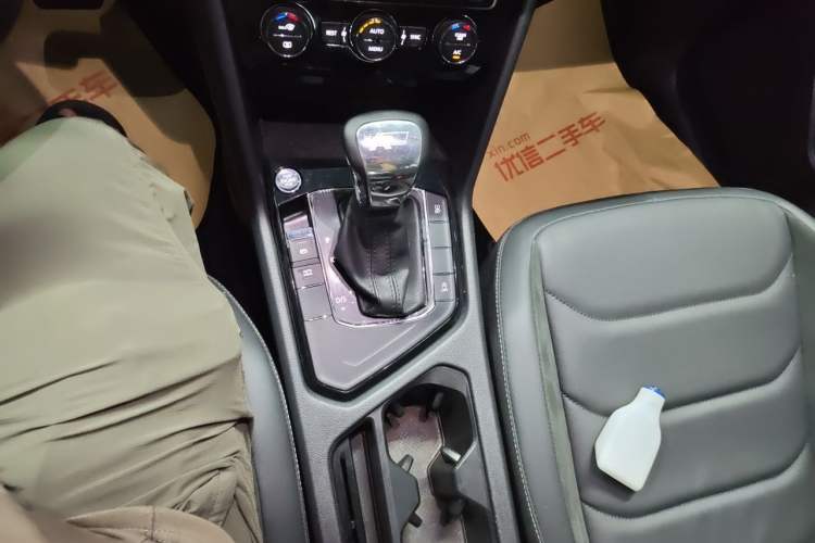 Used Volkswagen Tiguan L 2021 330TSI Automatic Two-Wheel Drive Smart Edition Gear Lever