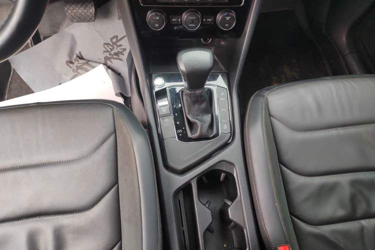 Used Volkswagen Tiguan L 2021 330TSI Automatic Two-Wheel Drive Smart Edition Gear Lever