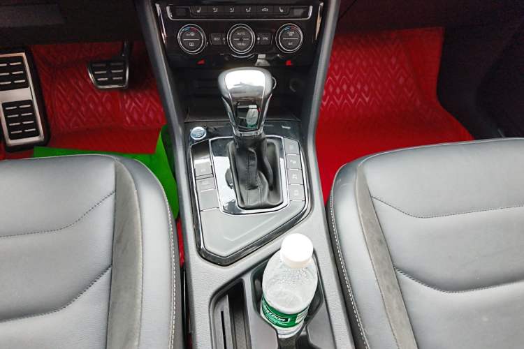 Used Volkswagen Tiguan L 2021 330TSI Automatic Two-Wheel Drive R-Line Enhanced Edition Gear Lever