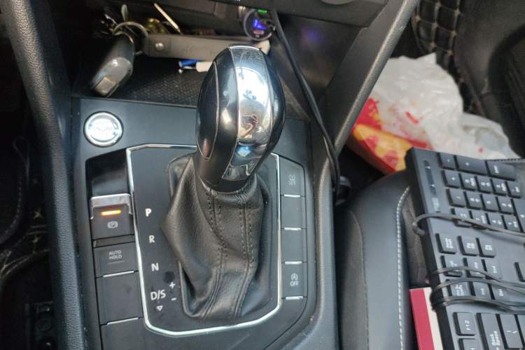 Used Volkswagen Tiguan L 2021 280TSI Automatic Two-Wheel Drive Smart Edition Gear Lever