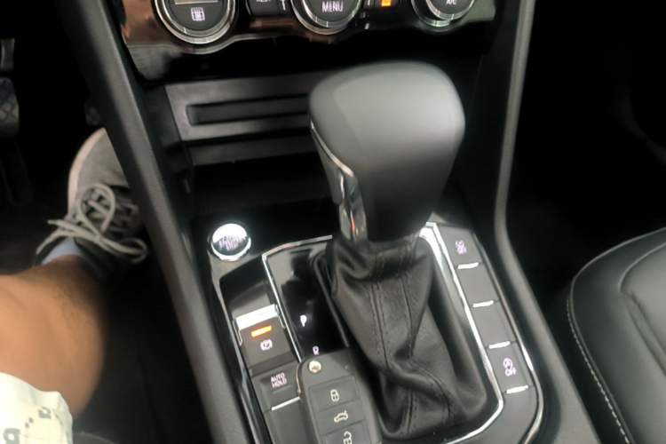Used Volkswagen Tiguan L 2021 330TSI Automatic Two-Wheel Drive Smart Edition Gear Lever